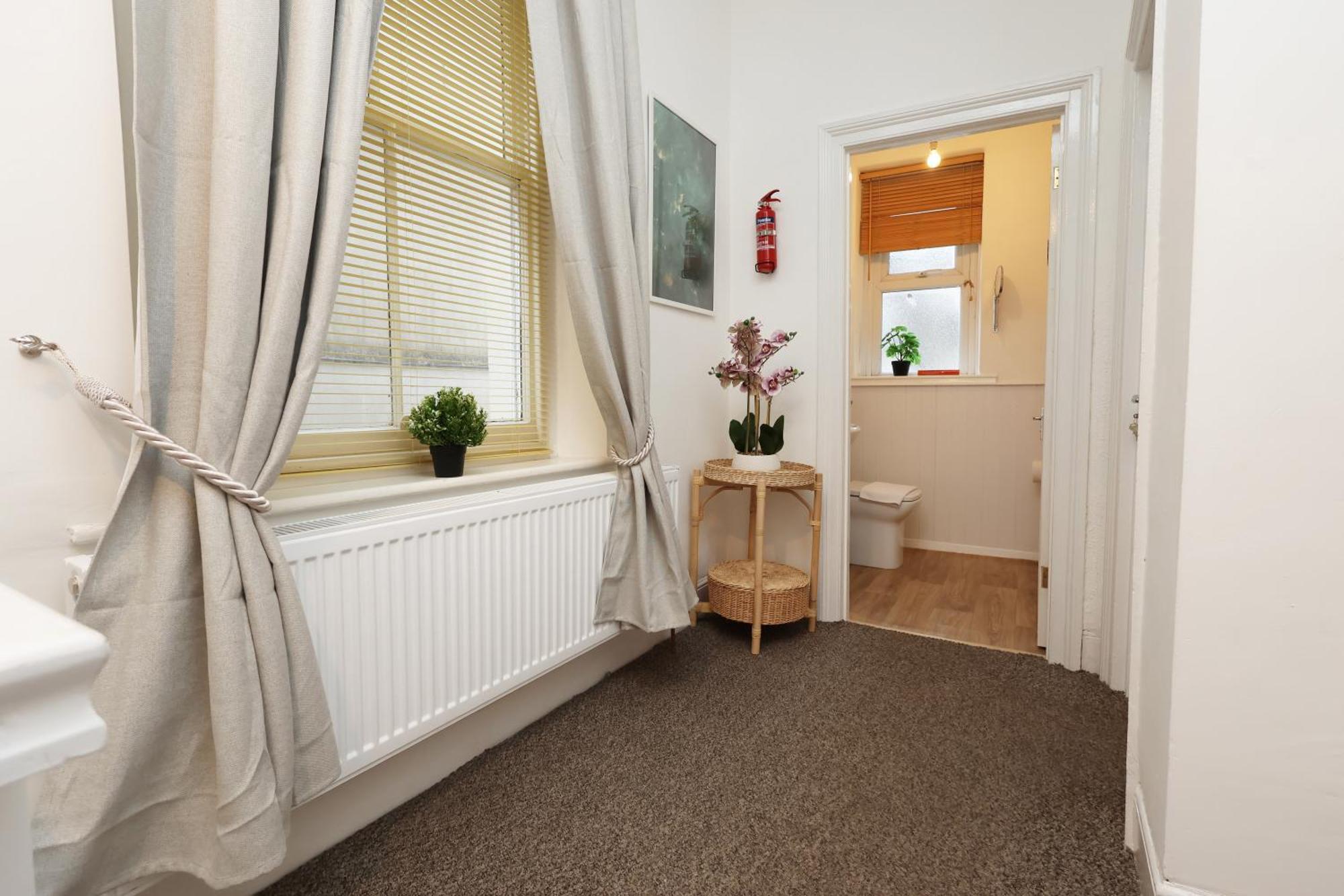 Cardiff City Guesthouse, Central Rooms, Fast Wi-Fi, On-Street Parking المظهر الخارجي الصورة
