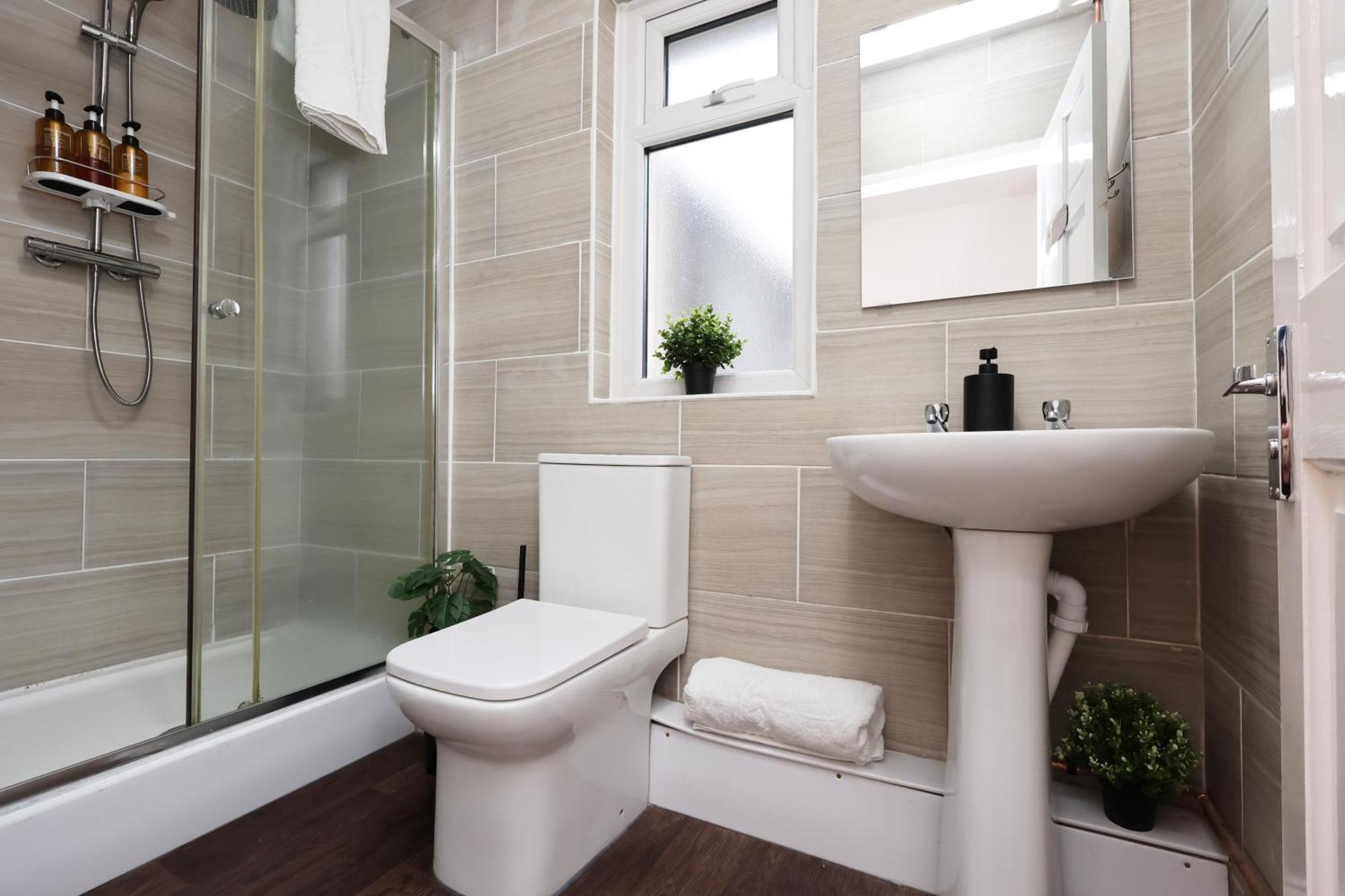 Cardiff City Guesthouse, Central Rooms, Fast Wi-Fi, On-Street Parking المظهر الخارجي الصورة